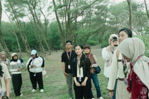 voluntiiran-tanam-pandan-4-300x200